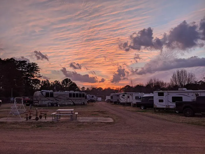 Marshall RV Park Picture 6