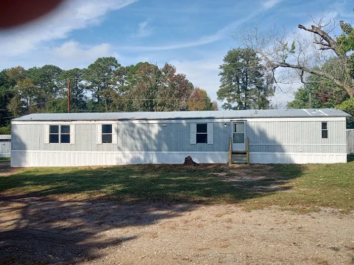 Whispering Pines Mobile Home Park Picture 9
