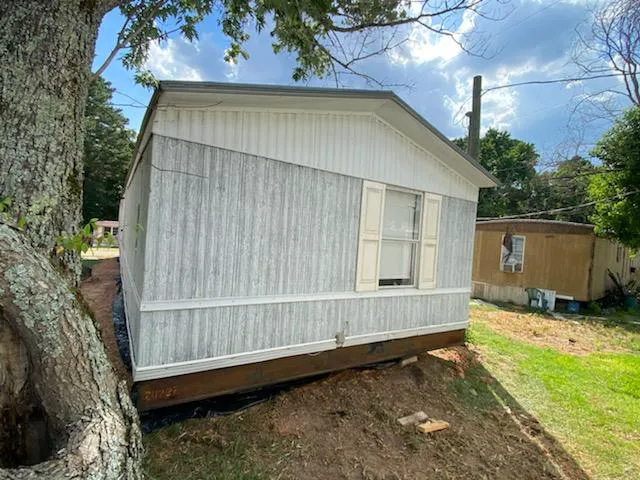 Whispering Pines Mobile Home Park Picture 5