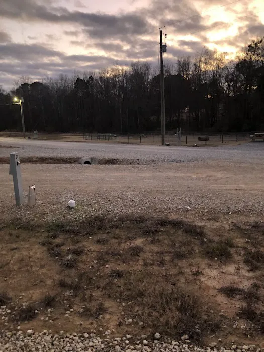 Sunshine Oaks RV Park Picture 9