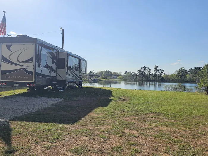 Clearview Lake RV Park Picture 5