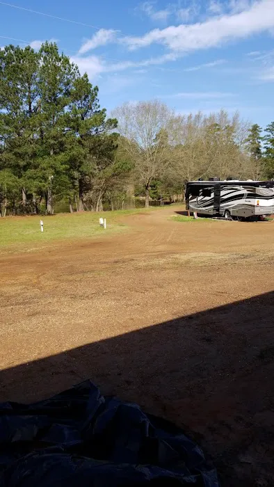Country Pines RV Park Picture 6