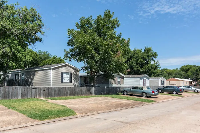 Pepper Point Mobile Park Picture 2