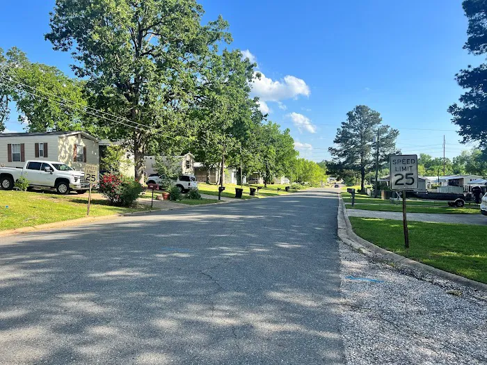 East Highland Mobile Home Community Picture 3