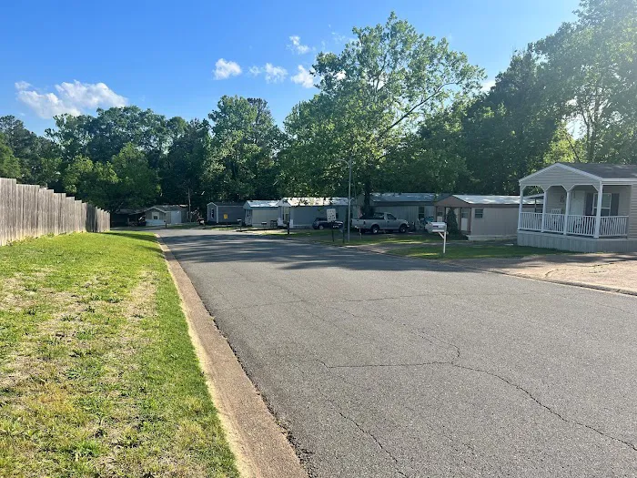 East Highland Mobile Home Community Picture 4