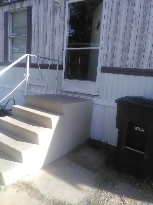 Oak Haven Place Mobile Home Park Picture 1