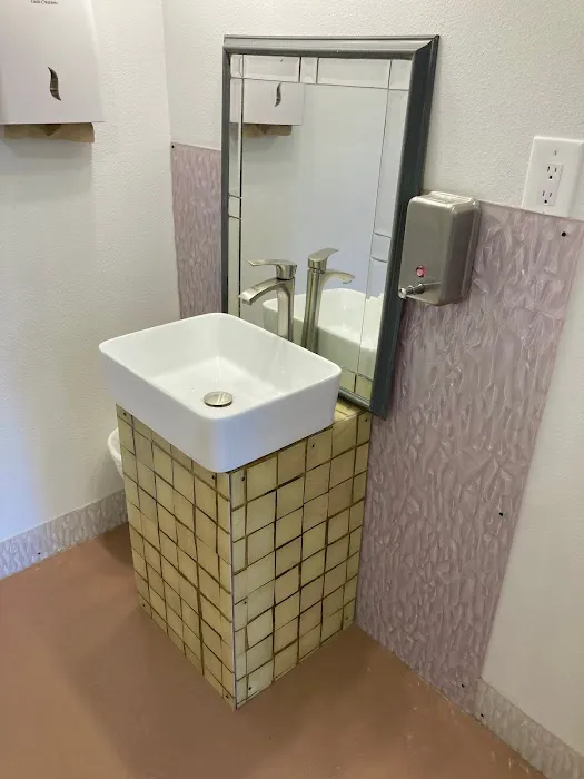 In the Woods RV Park Picture 2