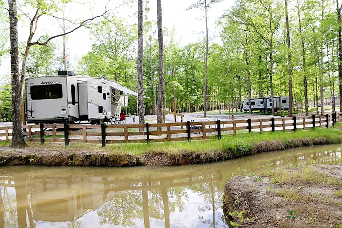 Flagon Creek RV Park Picture 4