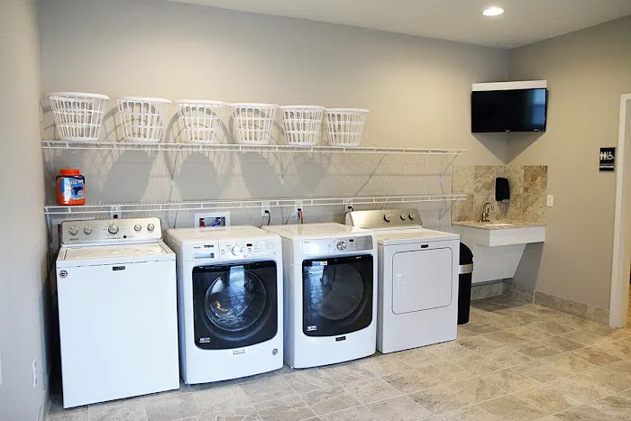 Flagon Creek RV Park Picture 9