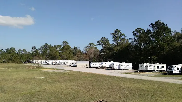Lakeview Carriage RV Park Picture 6