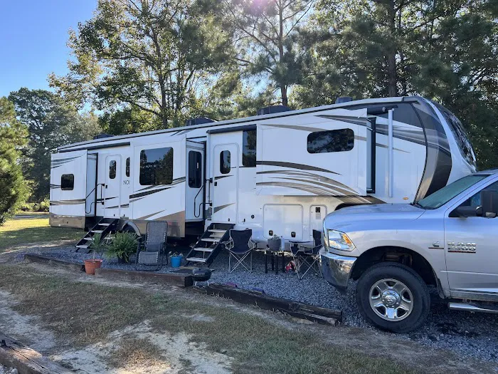 Thunder Lake RV Park Picture 9