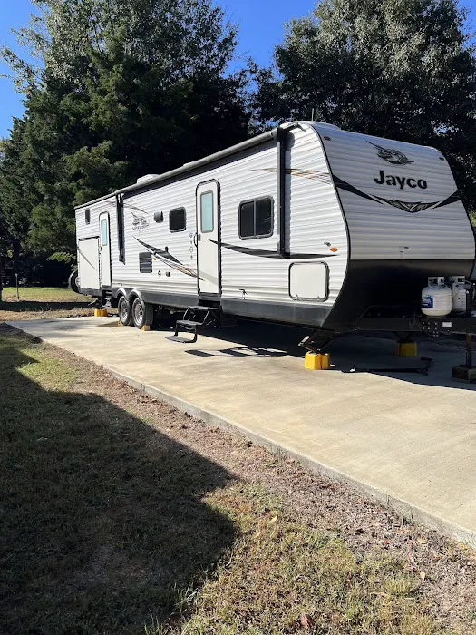 Thunder Lake RV Park Picture 6