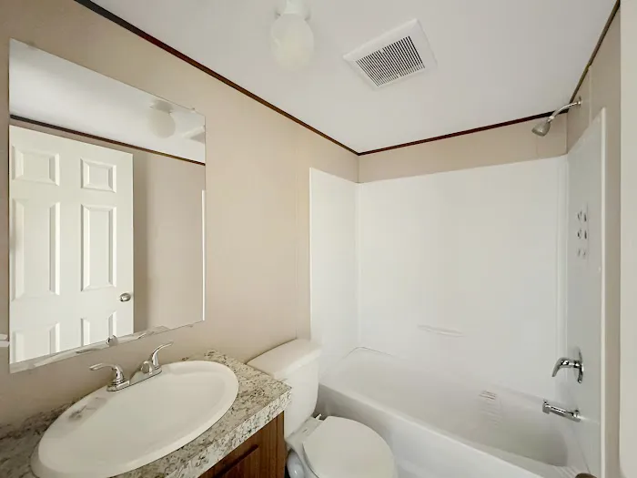 Pinewood Manufactured Home Community Picture 1
