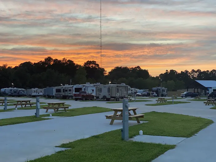 Boomtown USA RV Resort Picture 8