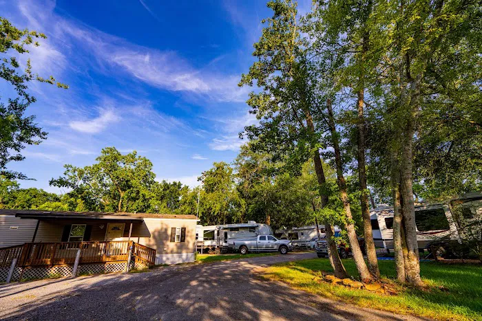 East Lucas RV Park Picture 3