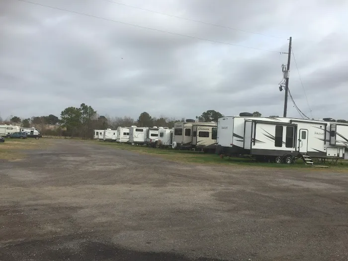 HUBS RV PARK Picture 2