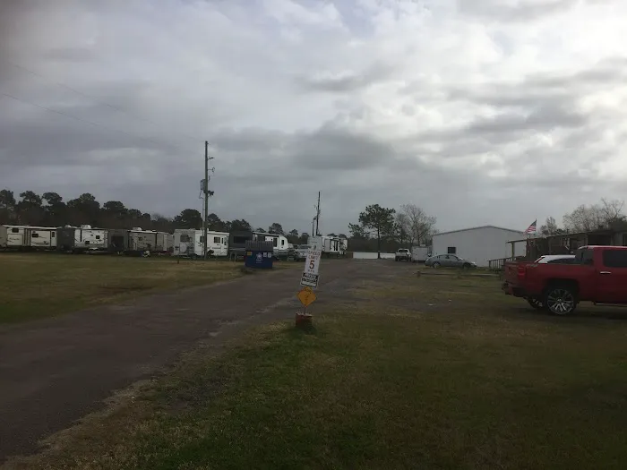 HUBS RV PARK Picture 3