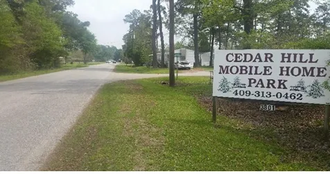 Cedar Hill Mobile Home Park Picture 6