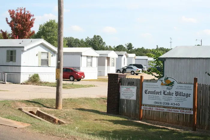 Comfort Lake Village Picture 1