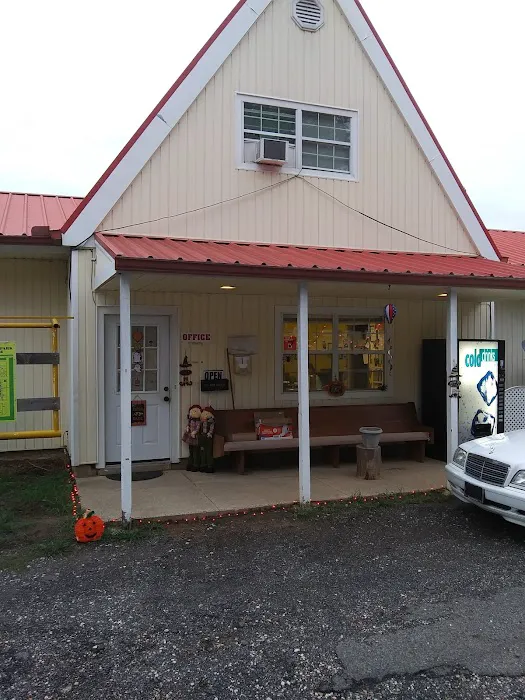 Miss Ellie's RV Park Picture 4