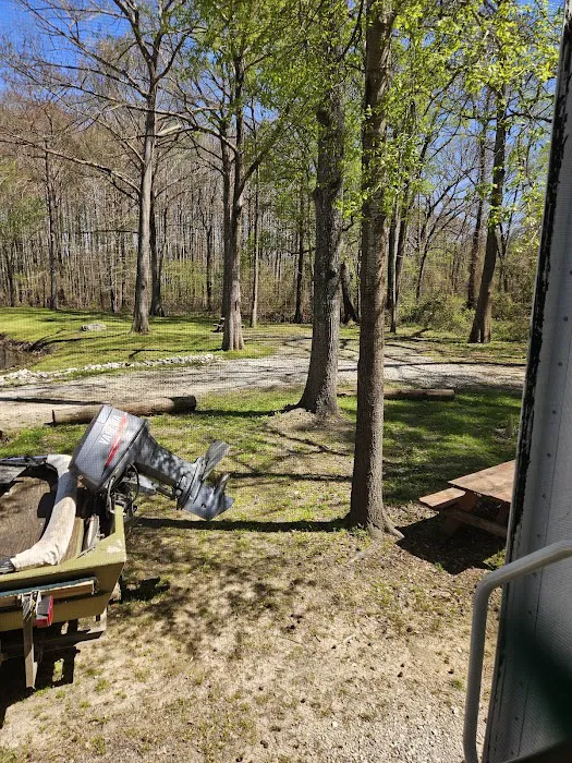 Tuckers Hunting and Fishing Camp Picture 9