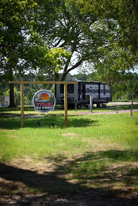 Tyler RV Park Picture 8