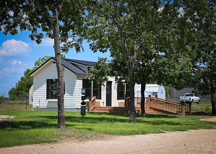 Tyler RV Park Picture 9