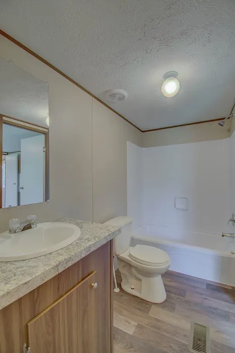 Hillside Mobile Home Park Picture 3