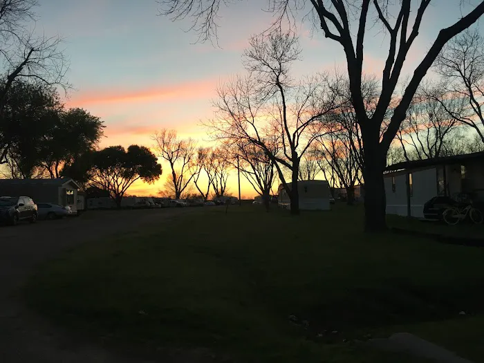 Maplewood Mobile Home & RV Park Picture 10