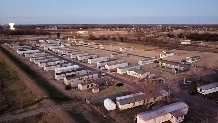 Maplewood Mobile Home & RV Park Picture 8