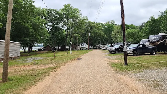 KEL'S KOVE RV PARK & MARINA Picture 3