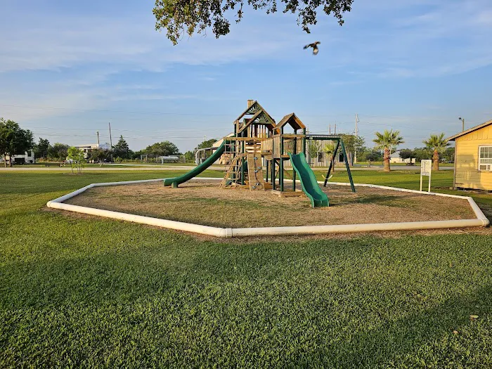 Orange Texas RV Resort Picture 4