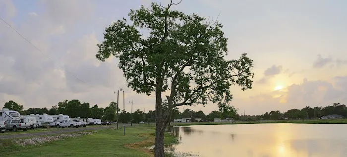 Orange Texas RV Resort Picture 10