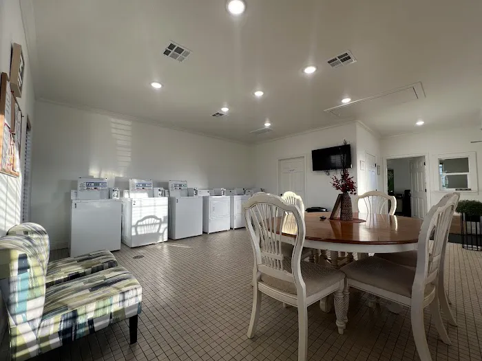 Cardinal RV Parks Picture 6