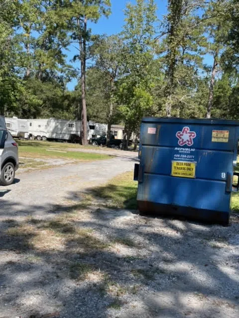 DeerPark Mobile Home and RV Park Picture 4