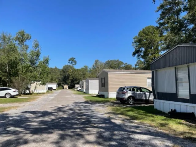 DeerPark Mobile Home and RV Park Picture 5