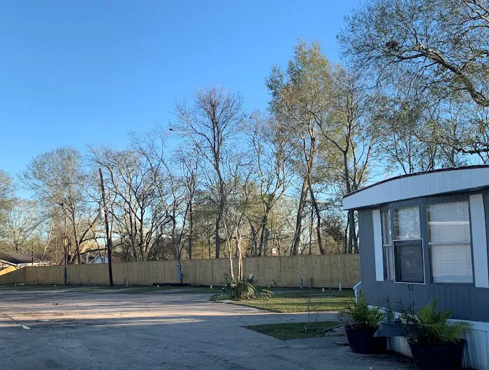 Wenwood Village RV & Mobile Home Park Picture 10