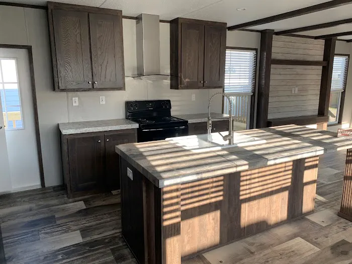 Wenwood Village RV & Mobile Home Park Picture 5