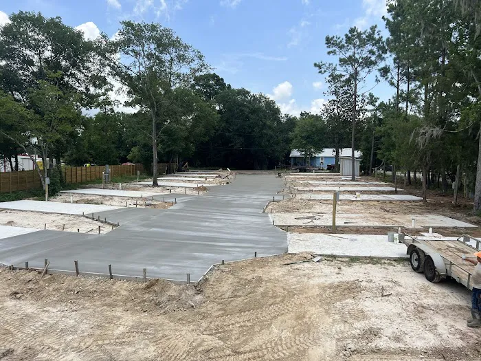Cow Bayou RV Park Picture 2