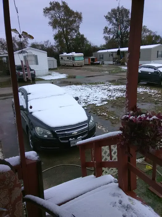 Stadium Village Mobile Home Park Picture 3