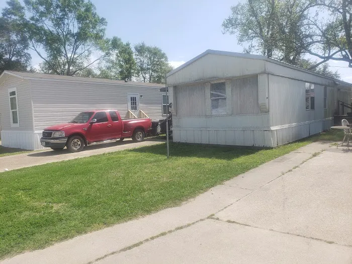 Stadium Village Mobile Home Park Picture 10