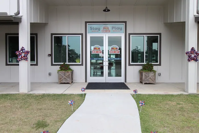 Blue Sky Lake Livingston RV Park & Cabins Picture 6