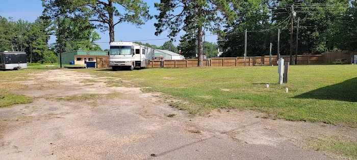 DOWNTOWN RV PARK ONALASKA, TX Picture 1
