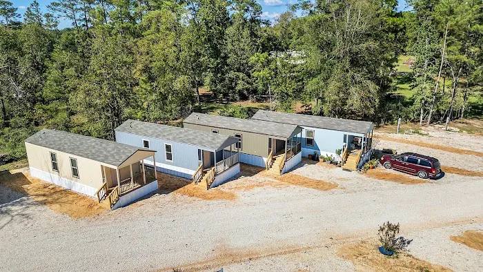 The Village at The Lake RV & Tiny Home Community Picture 1