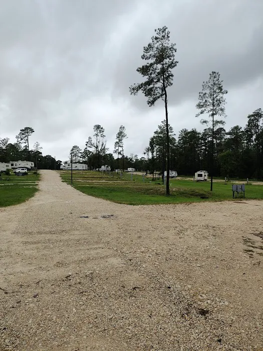 The Village at The Lake RV & Tiny Home Community Picture 9