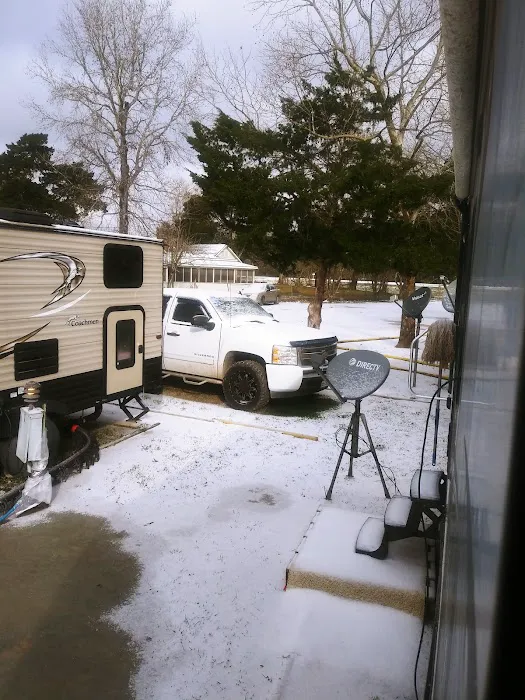 Highway 90 RV Resort and Storage Picture 6