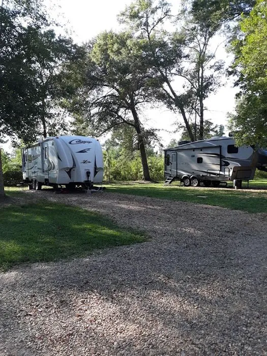 Peaceful Acres RV Park Picture 2