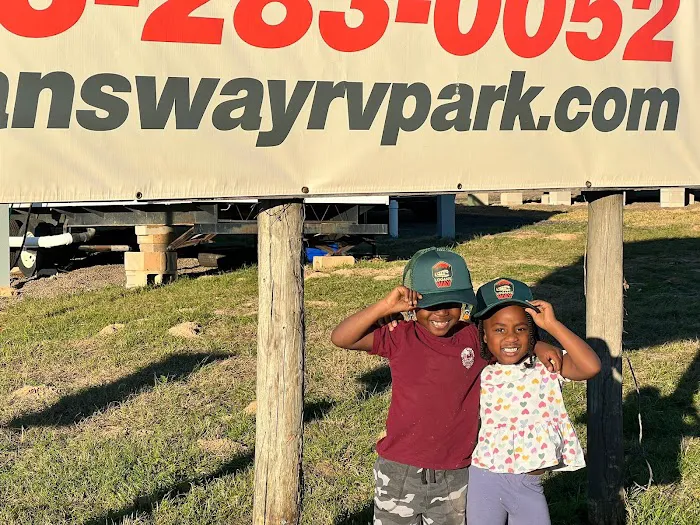 Logan's Way RV Park Picture 3