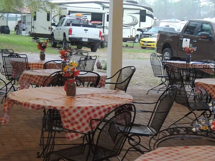 Home Place RV Park Picture 8