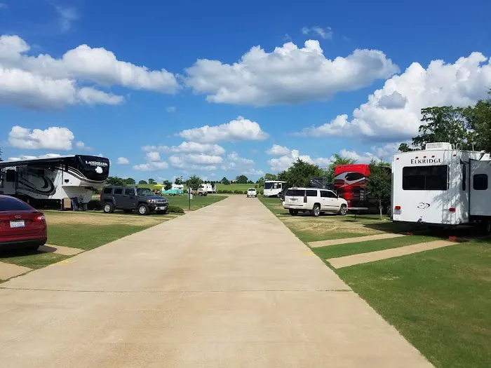 Bushman's RV Park Picture 2